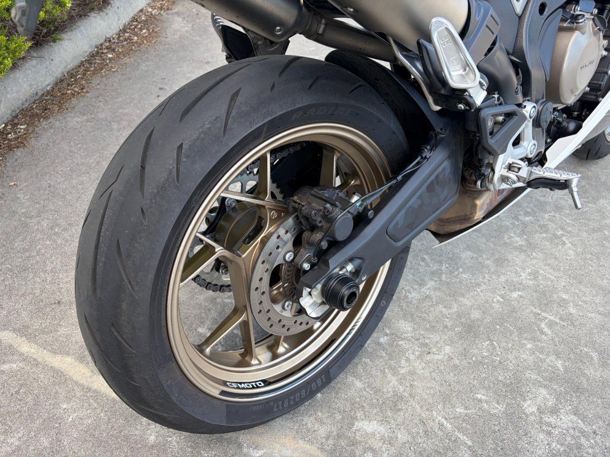 2025 CFMOTO 500 SR VOOM SPORTS