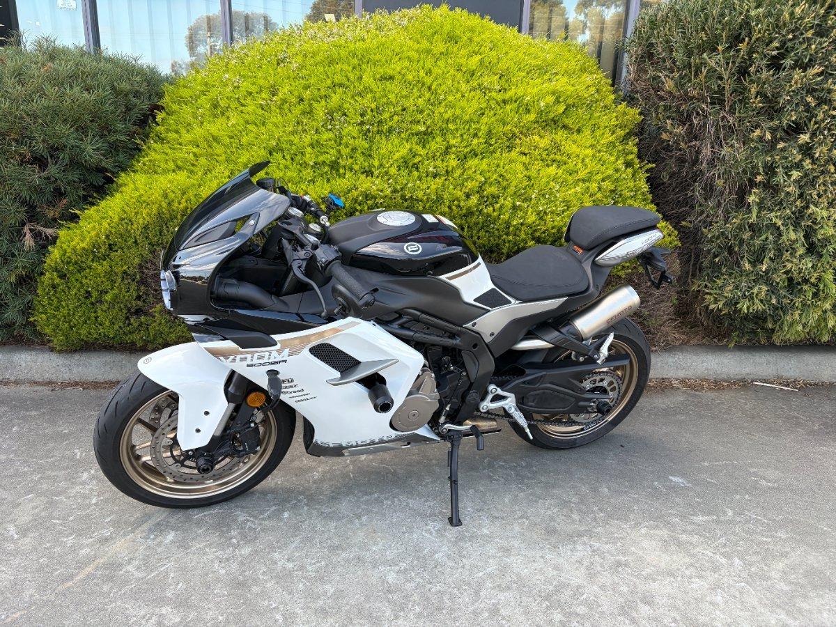 2025 CFMOTO 500 SR VOOM SPORTS