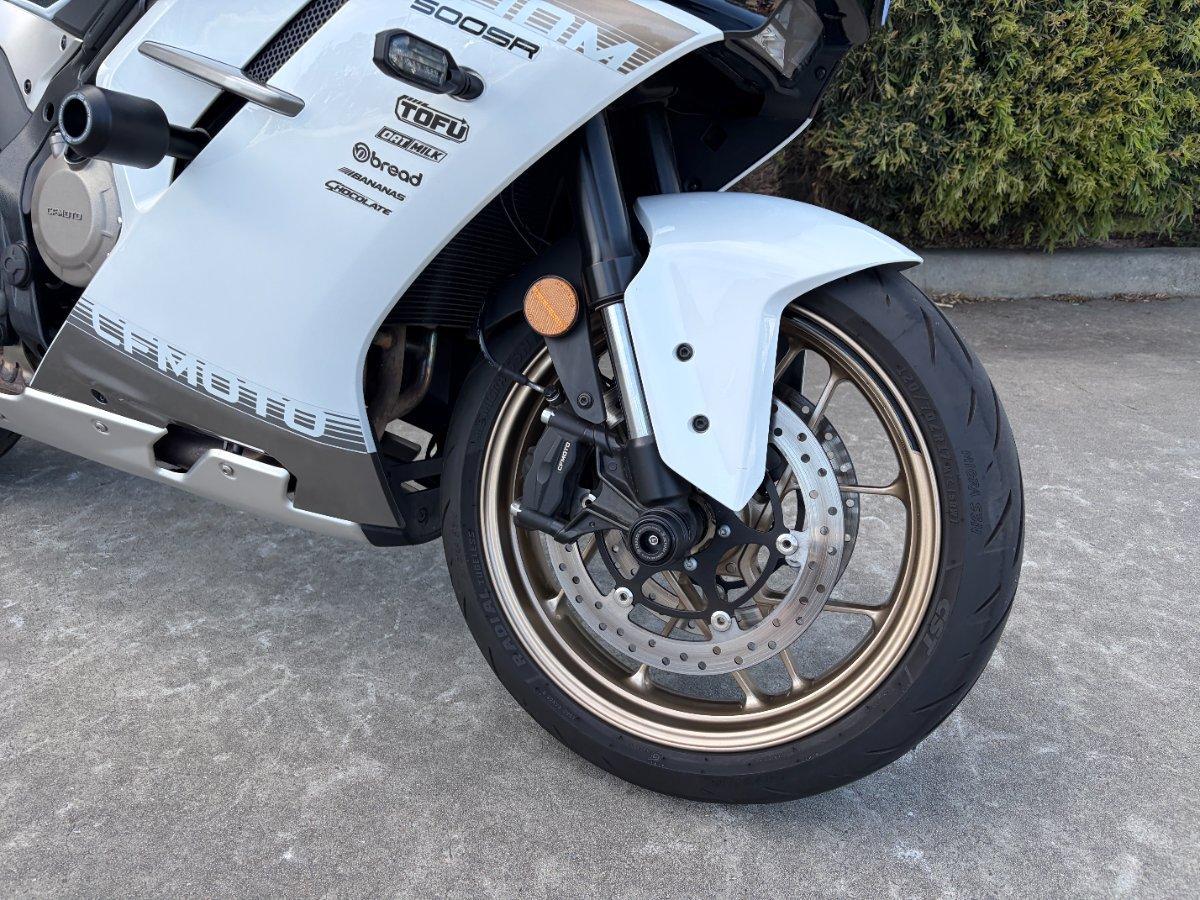 2025 CFMOTO 500 SR VOOM SPORTS
