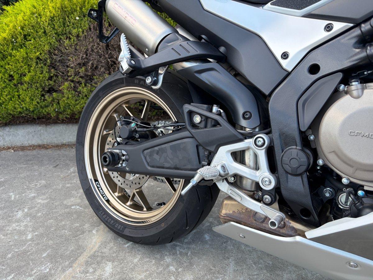 2025 CFMOTO 500 SR VOOM SPORTS