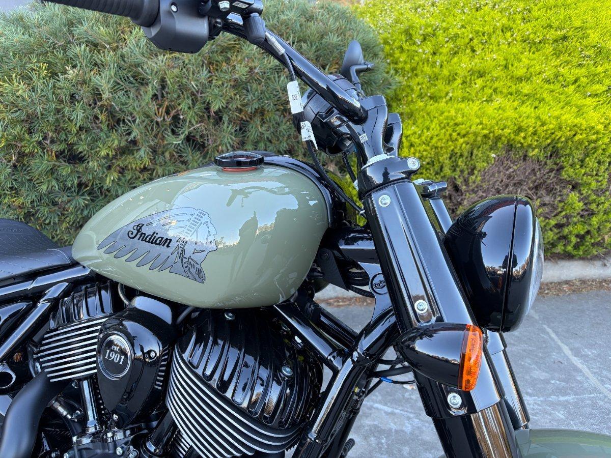 2026 INDIAN CHIEF BOBBER DARK HORSE TOURER