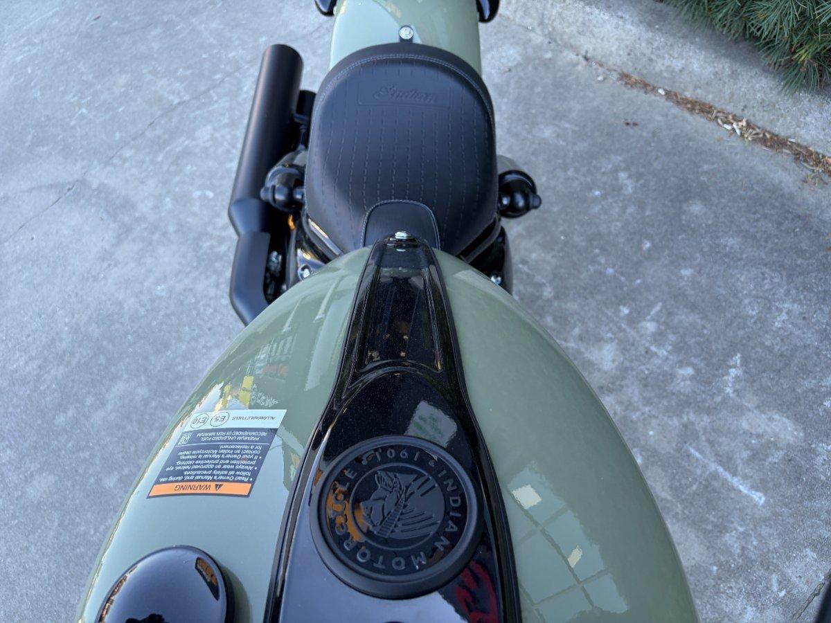 2026 INDIAN CHIEF BOBBER DARK HORSE TOURER