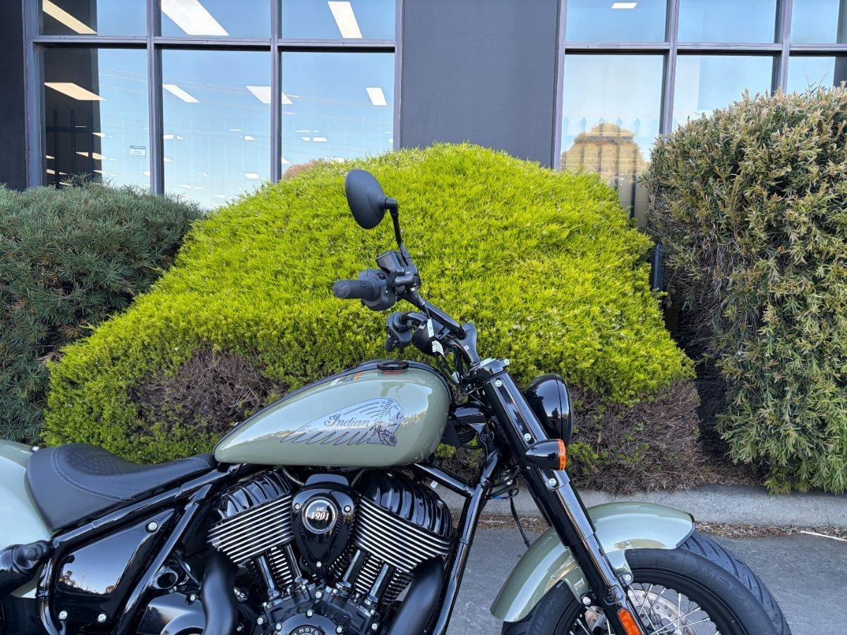 2026 INDIAN CHIEF BOBBER DARK HORSE TOURER