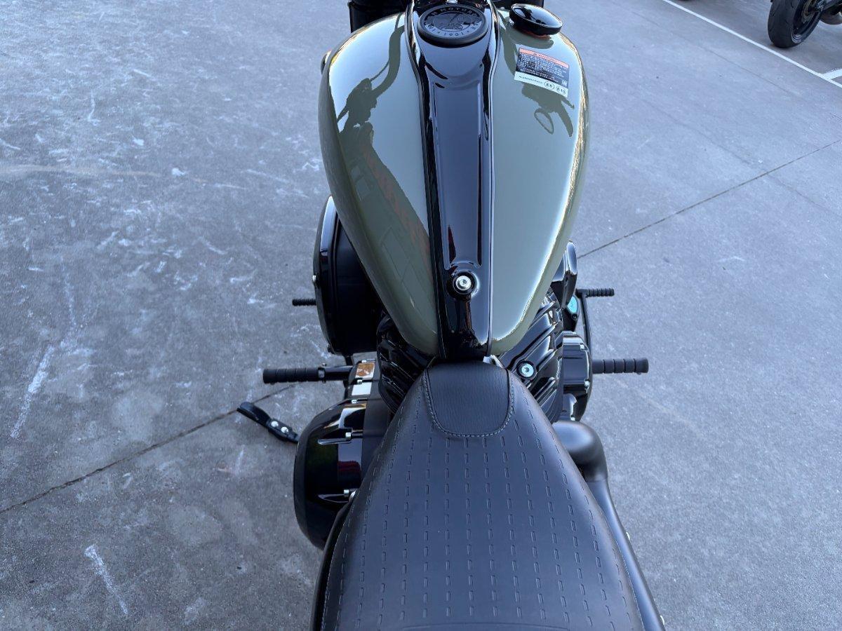 2026 INDIAN CHIEF BOBBER DARK HORSE TOURER