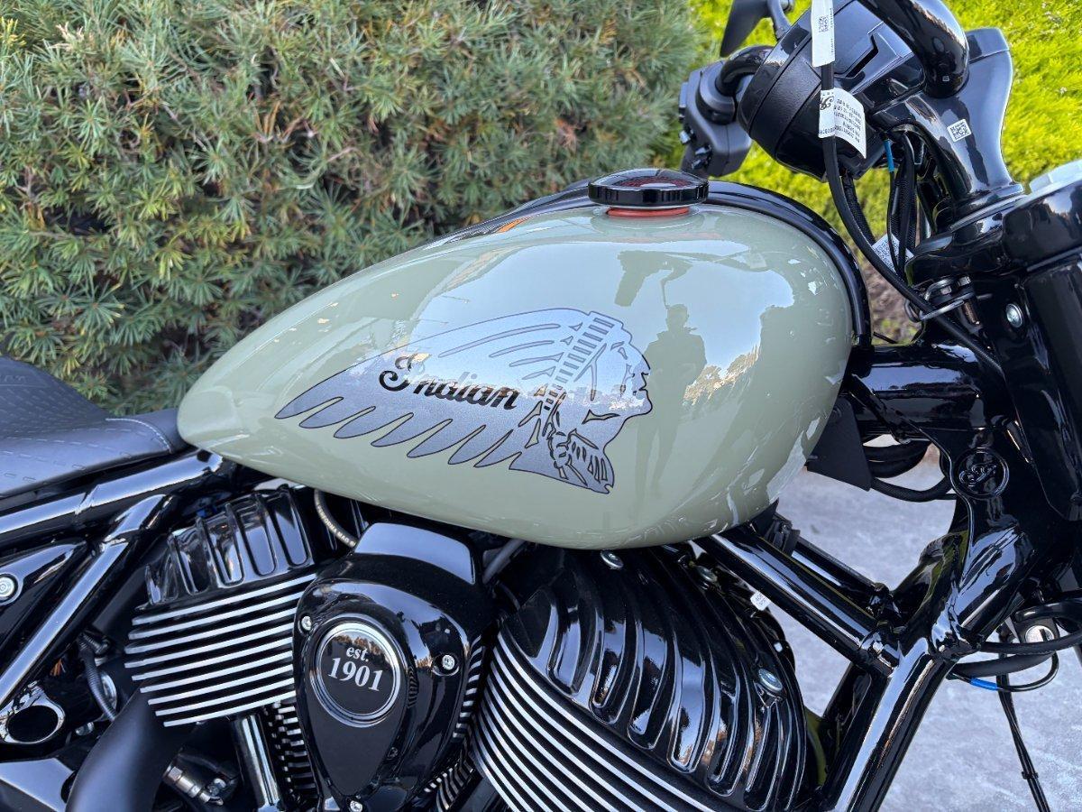 2026 INDIAN CHIEF BOBBER DARK HORSE TOURER
