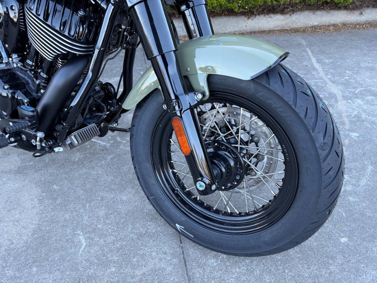 2026 INDIAN CHIEF BOBBER DARK HORSE TOURER