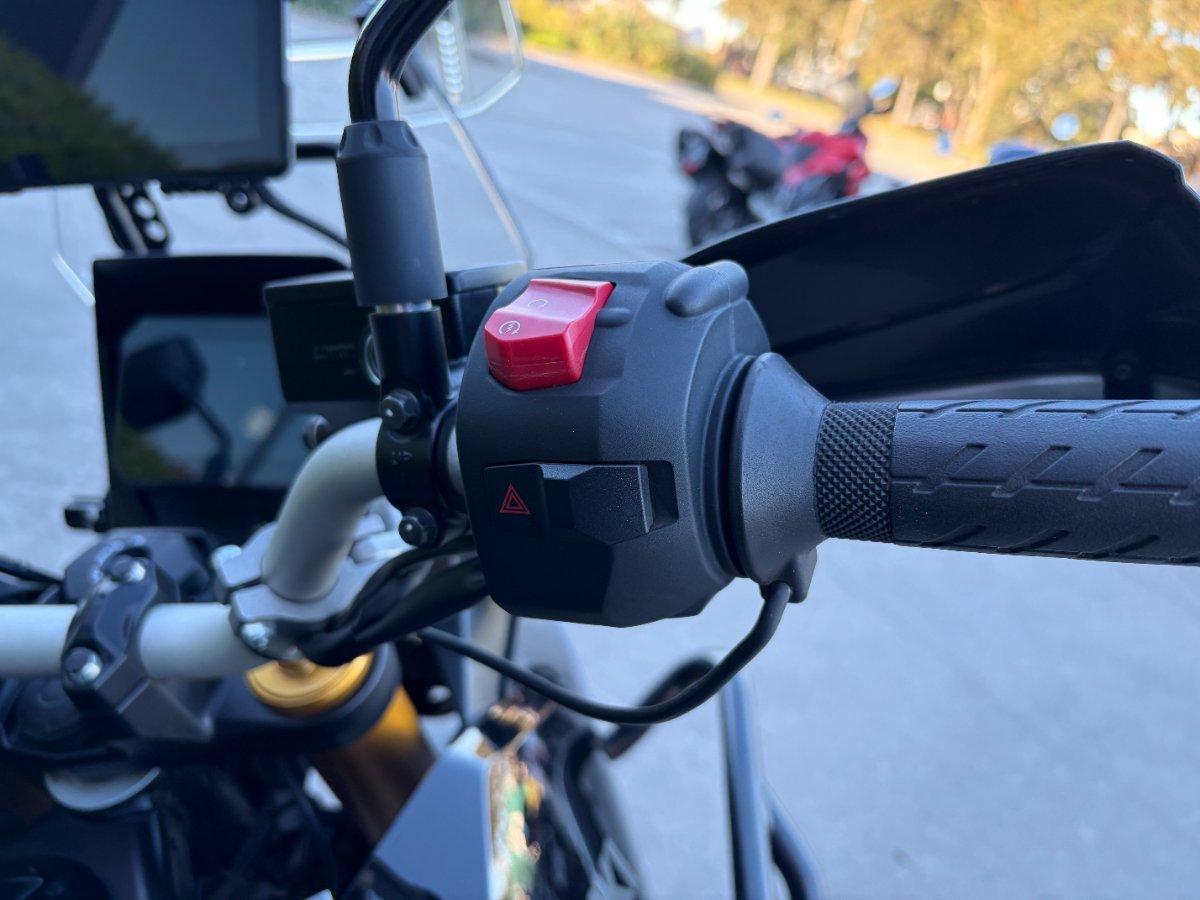 2023 SUZUKI V-STROM 800DE ROAD