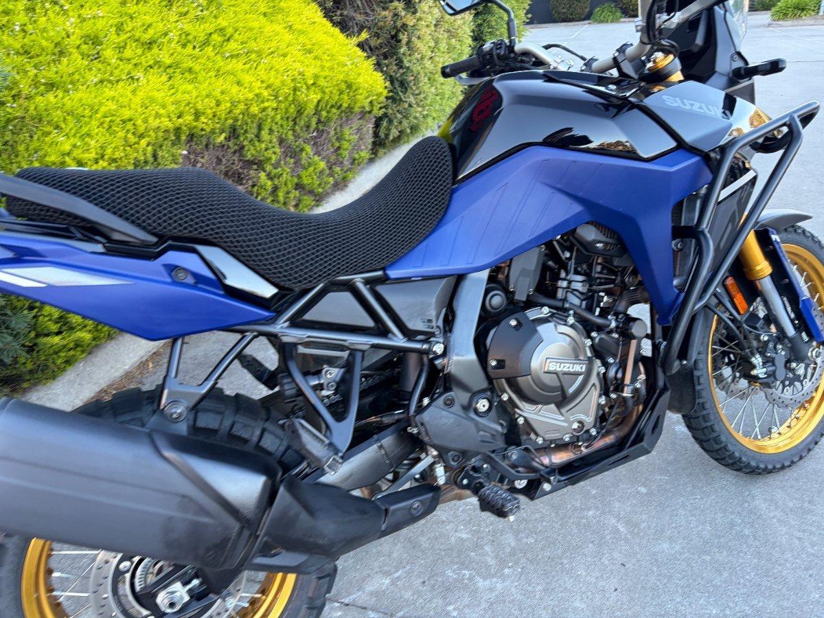 2023 SUZUKI V-STROM 800DE ROAD