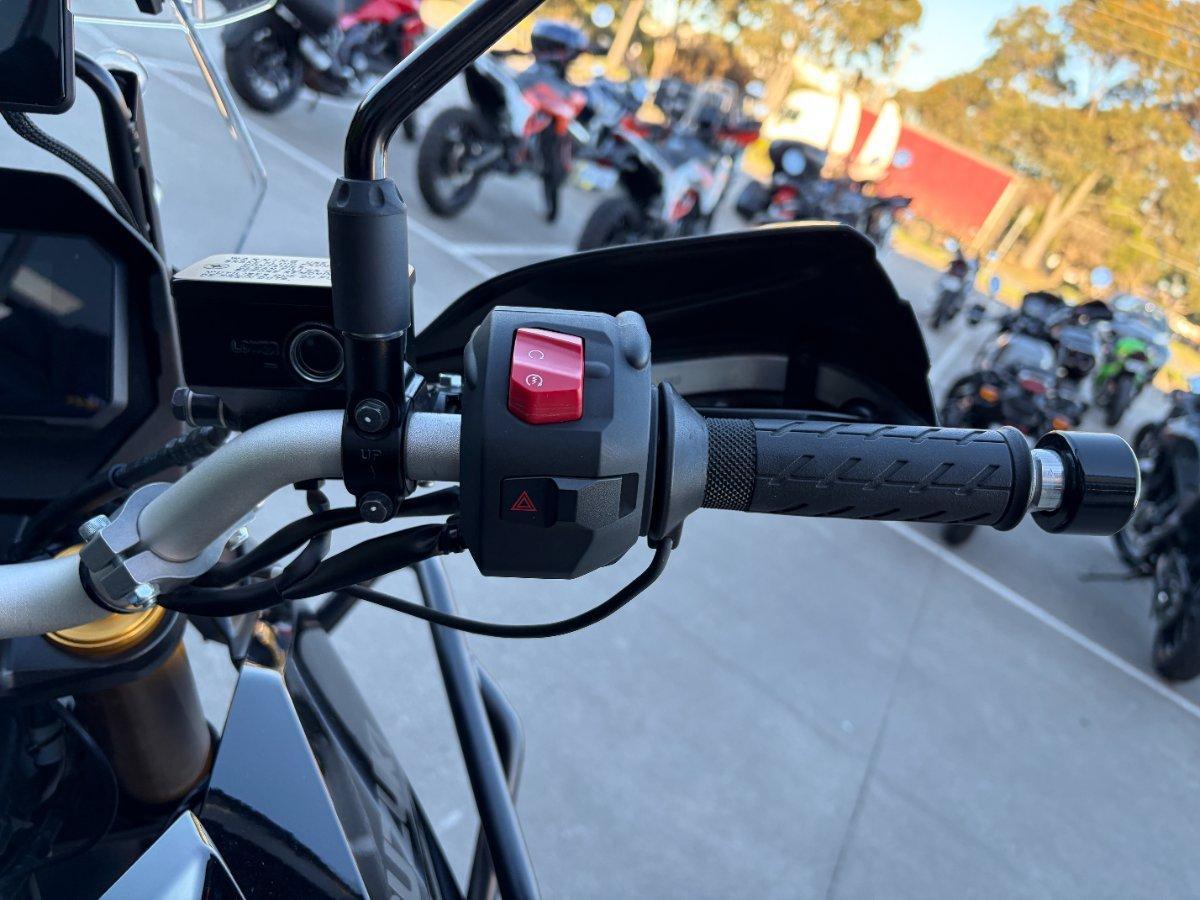 2023 SUZUKI V-STROM 800DE ROAD