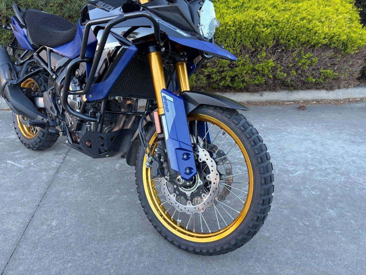 2023 SUZUKI V-STROM 800DE ROAD