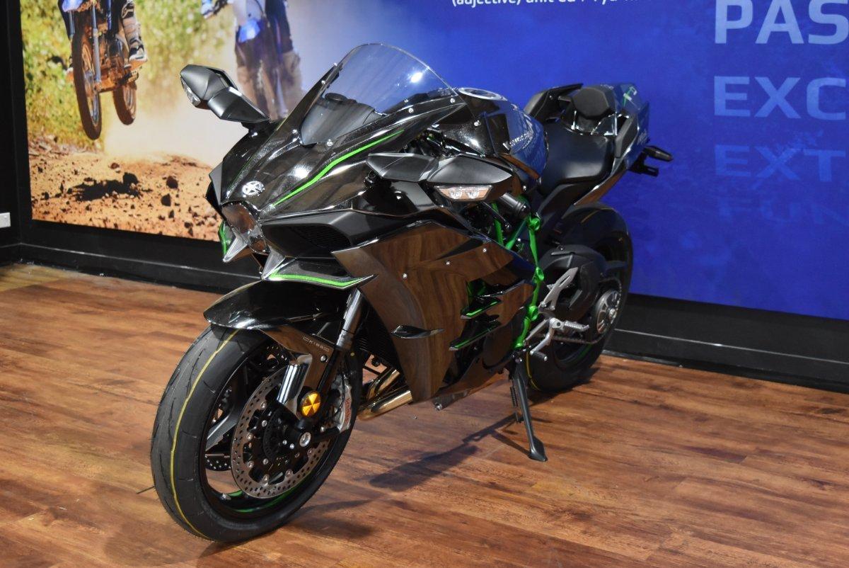 2025 KAWASAKI NINJA H2 SPORTS