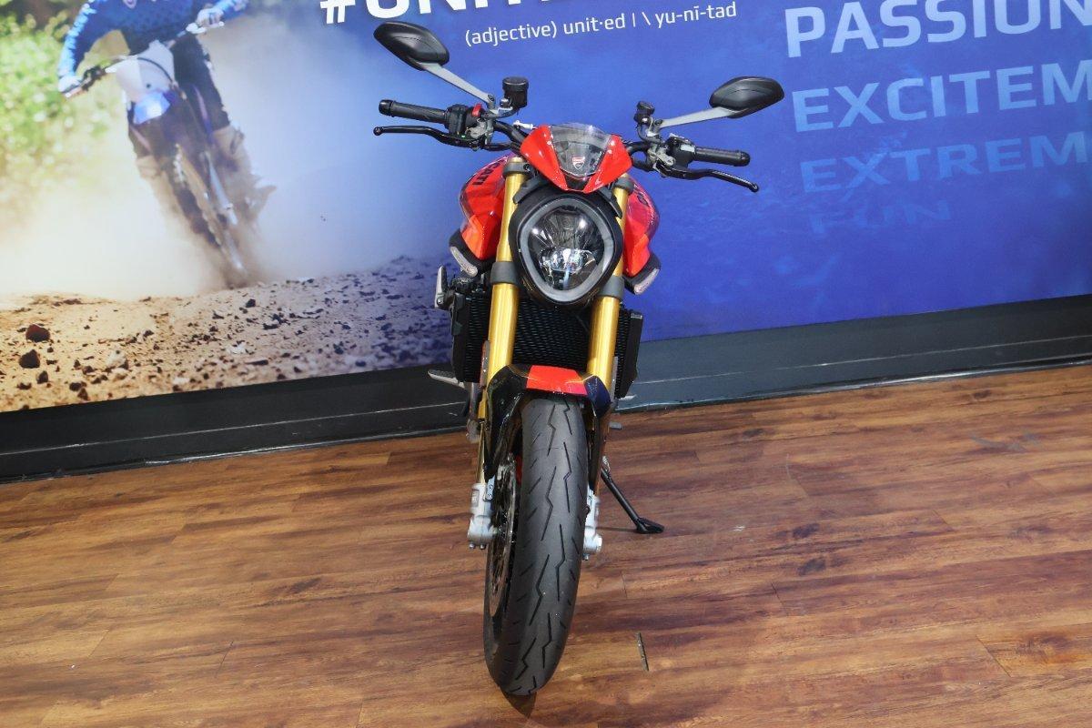 2025 DUCATI MONSTER SP ROAD