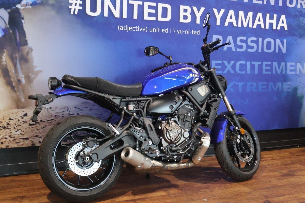 2025 YAMAHA XSR700 ROAD