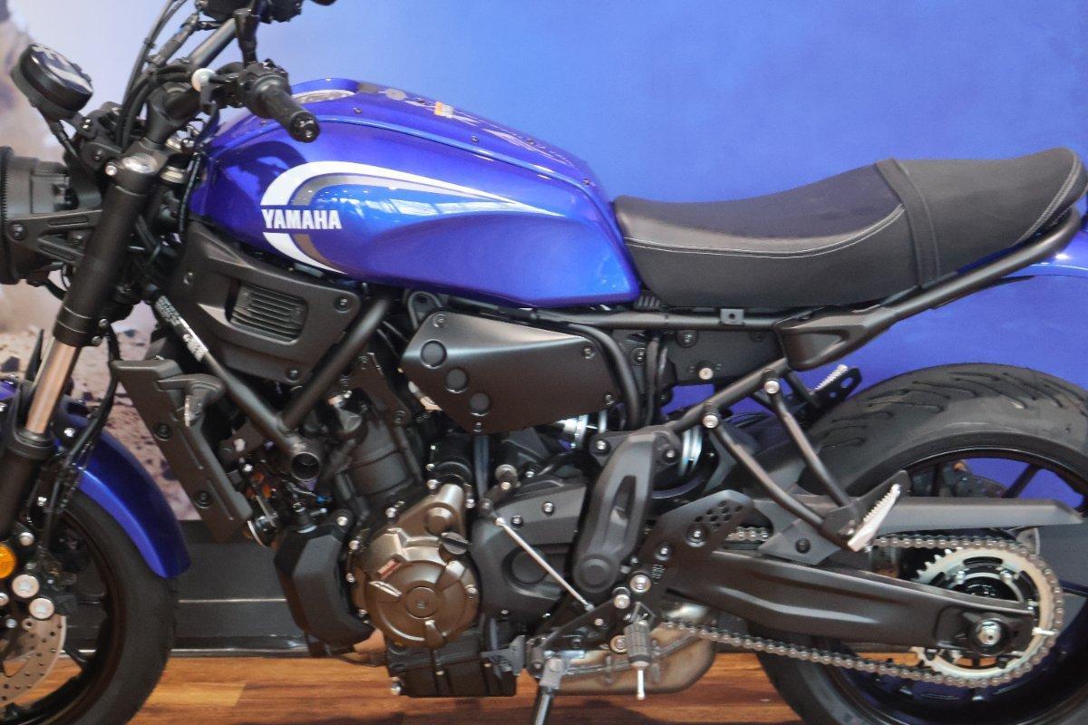 2025 YAMAHA XSR700 ROAD