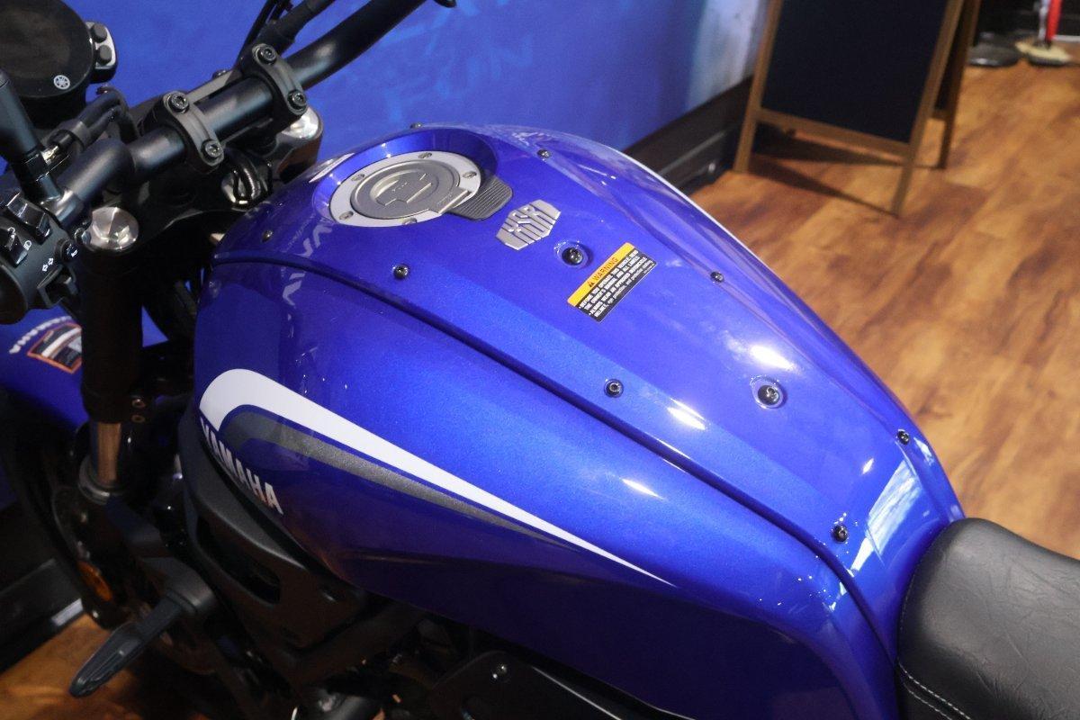 2025 YAMAHA XSR700 ROAD