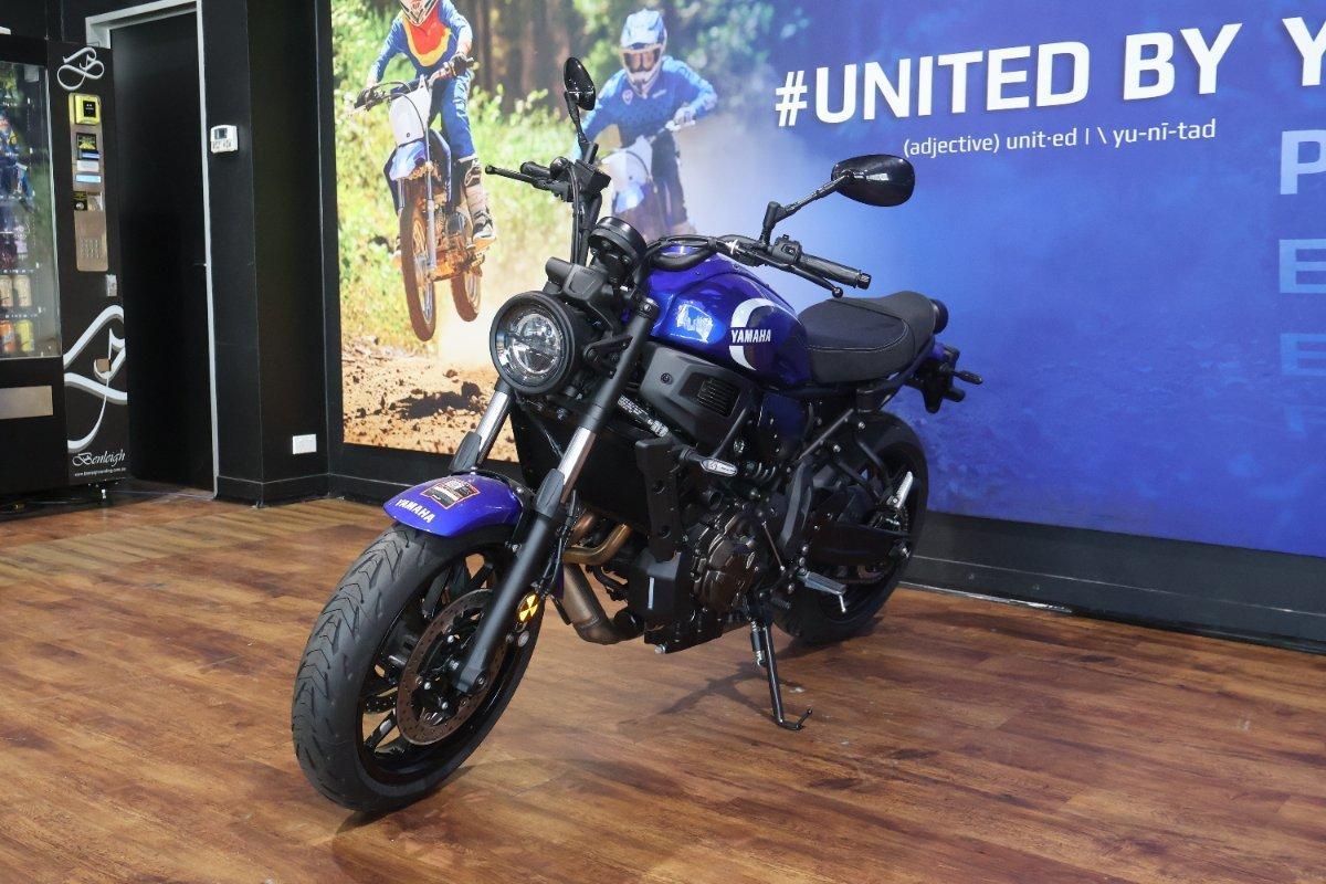 2025 YAMAHA XSR700 ROAD