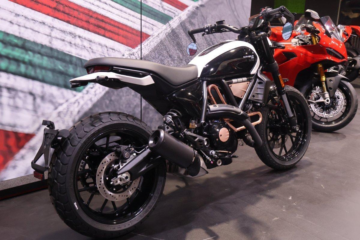 2025 DUCATI SCRAMBLER RIZOMA 10TH ANNIV SPORTS
