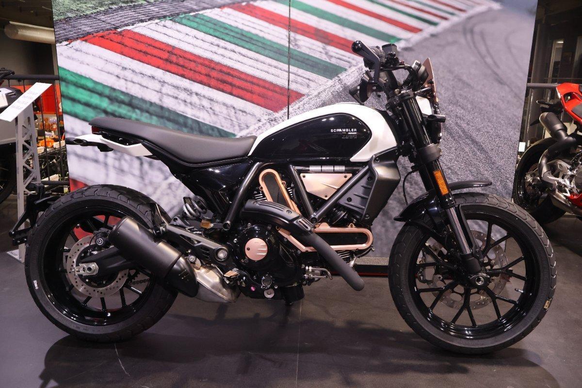 2025 DUCATI SCRAMBLER RIZOMA 10TH ANNIV SPORTS