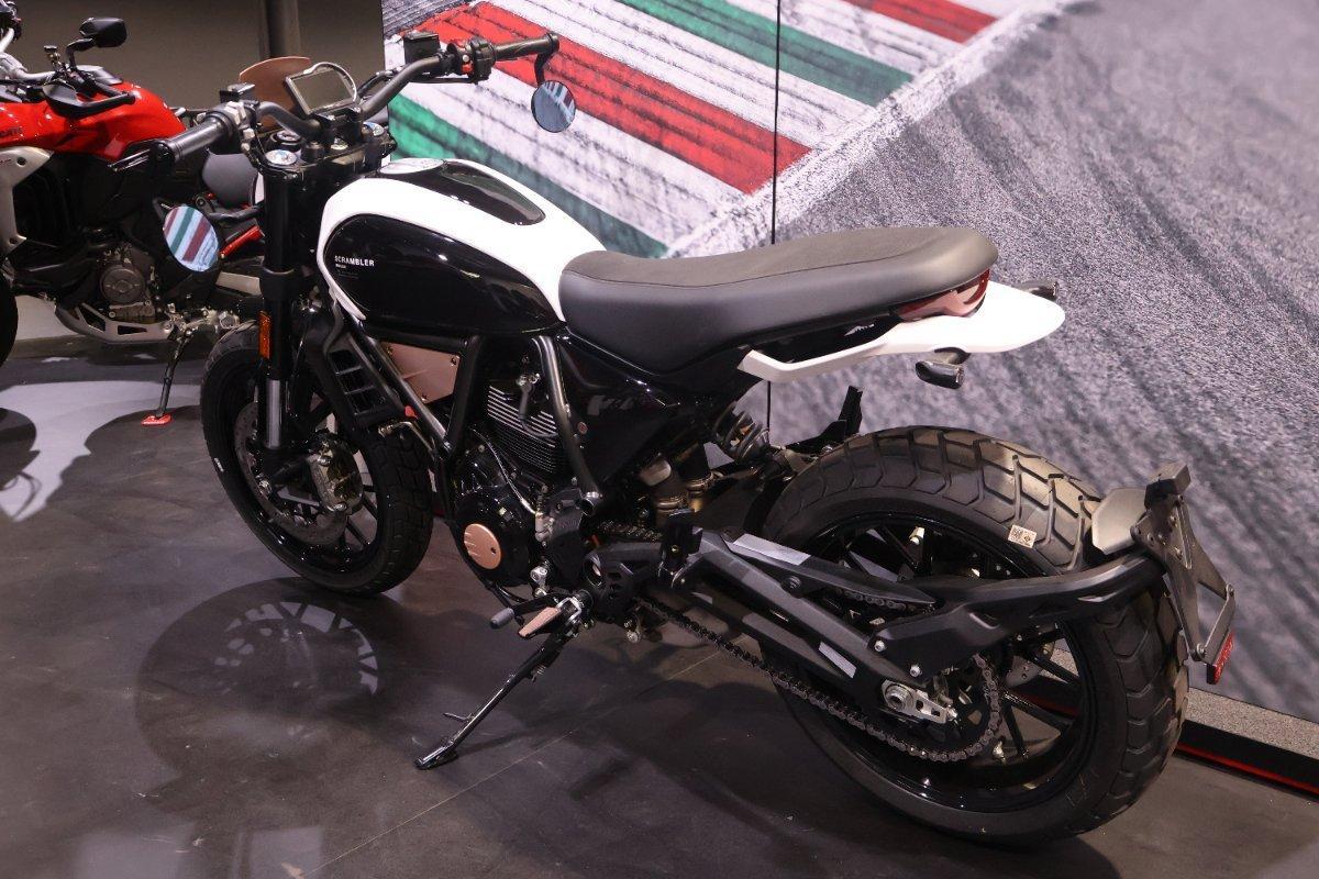 2025 DUCATI SCRAMBLER RIZOMA 10TH ANNIV SPORTS