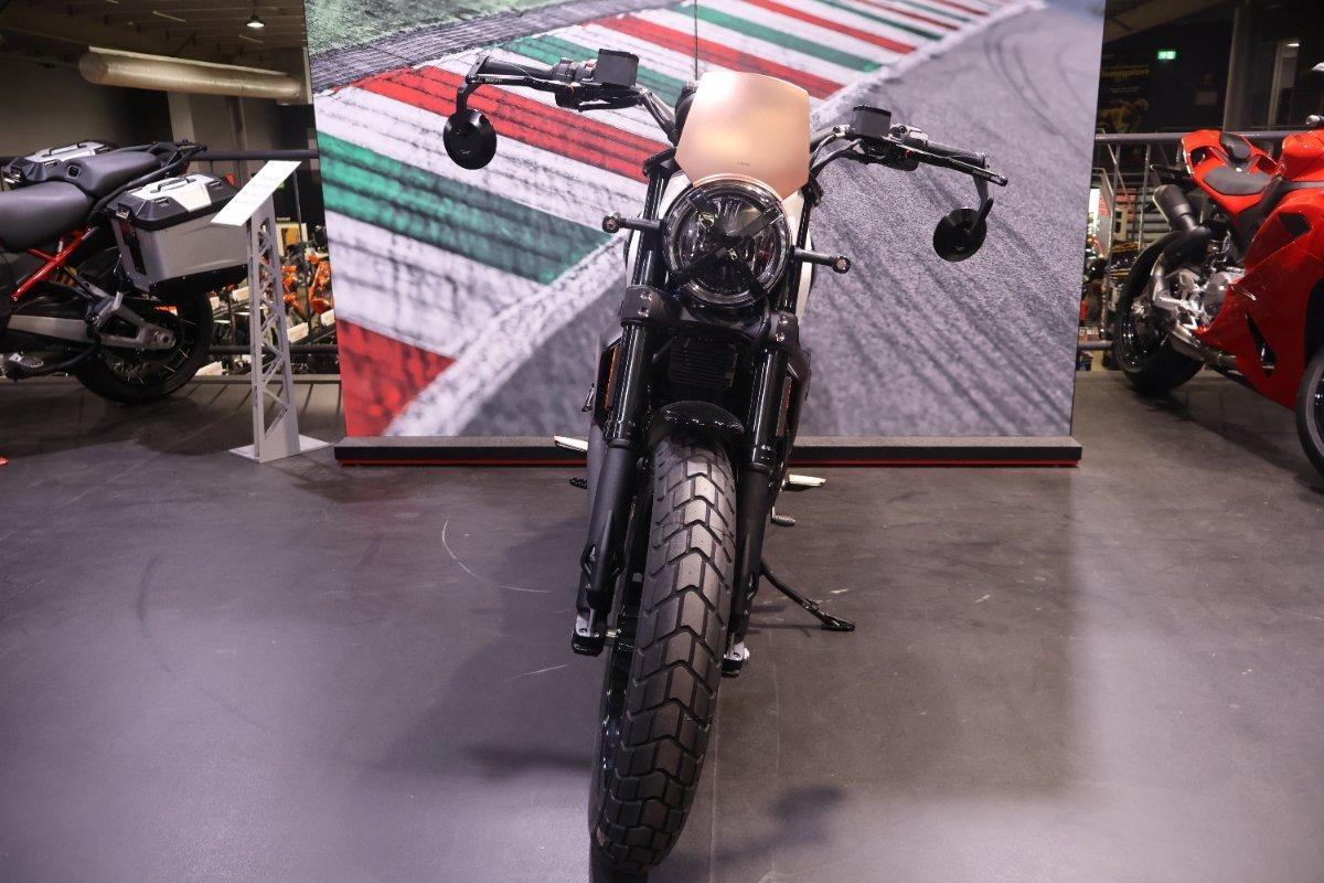 2025 DUCATI SCRAMBLER RIZOMA 10TH ANNIV SPORTS