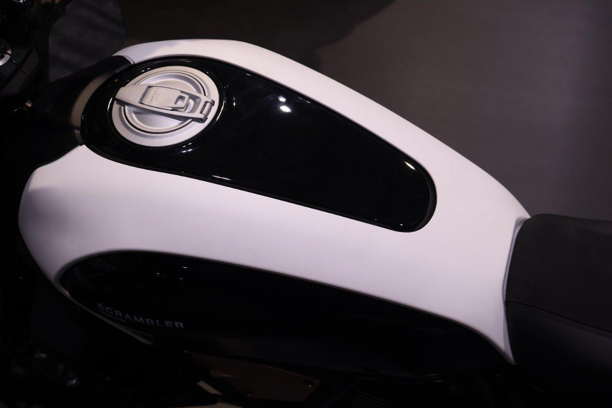 2025 DUCATI SCRAMBLER RIZOMA 10TH ANNIV SPORTS
