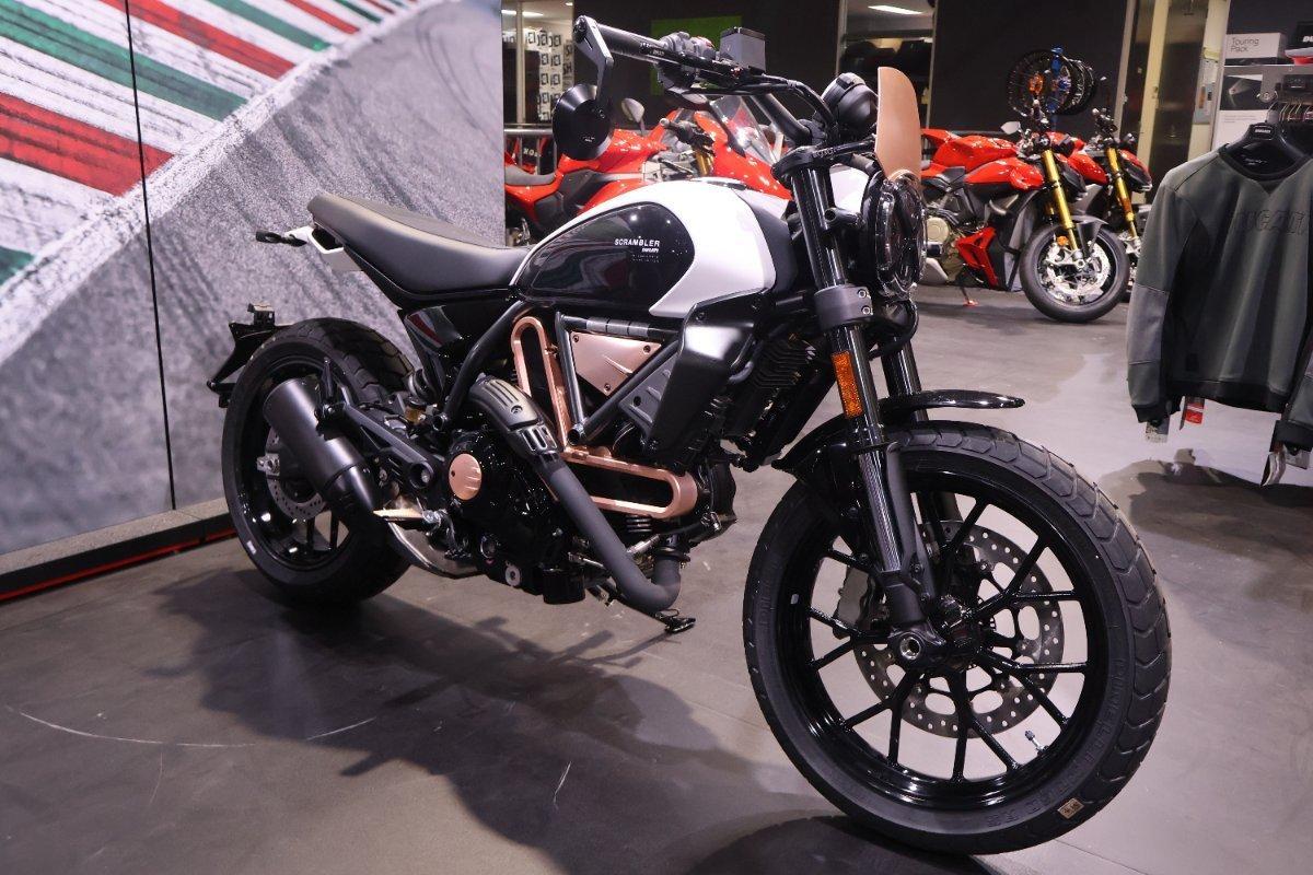 2025 DUCATI SCRAMBLER RIZOMA 10TH ANNIV SPORTS