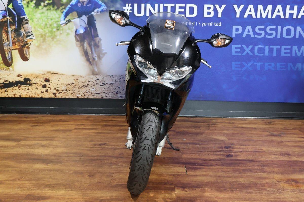 2014 HONDA VFR800F (VFR800Fi) SPORTS