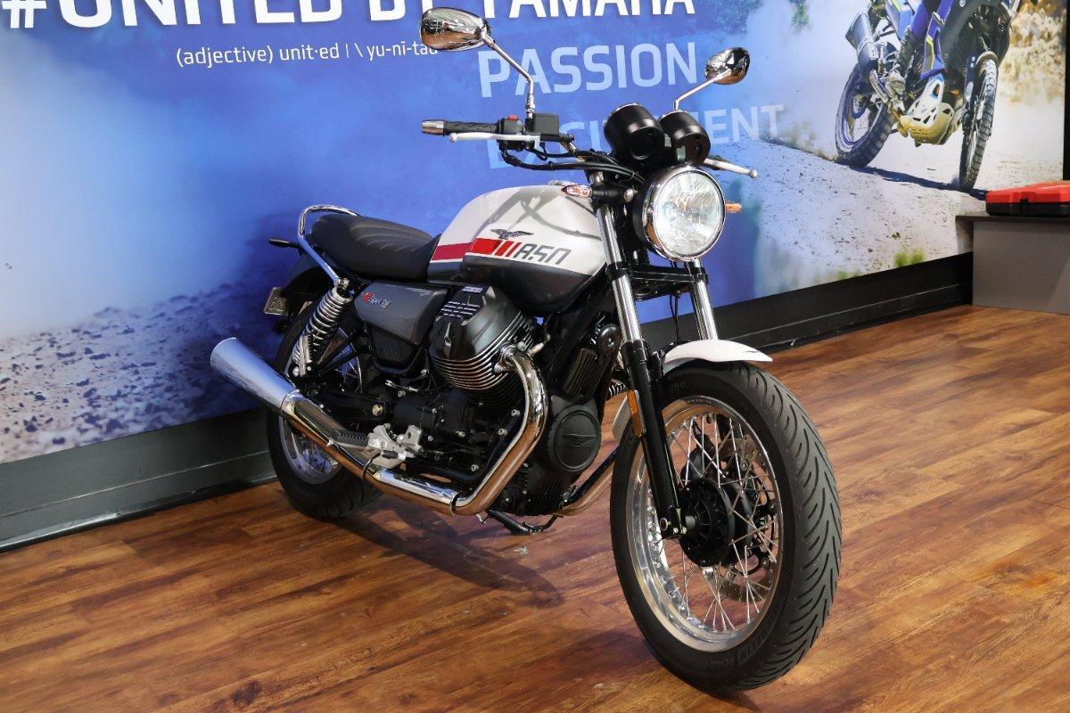 2023 MOTO GUZZI V7 SPECIAL ROAD