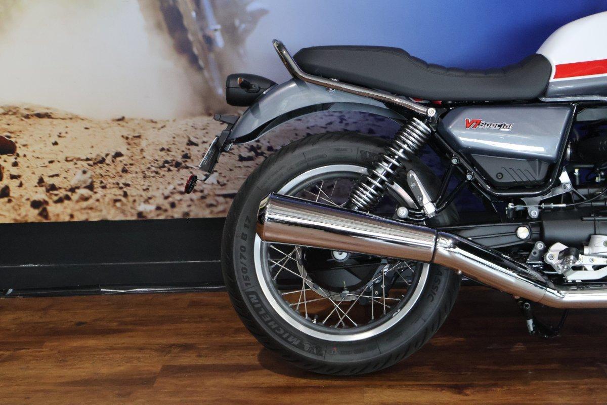 2023 MOTO GUZZI V7 SPECIAL ROAD