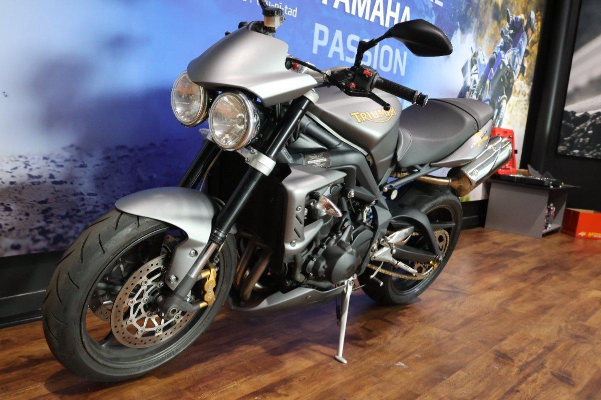 2010 TRIUMPH STREET TRIPLE 675 ROAD