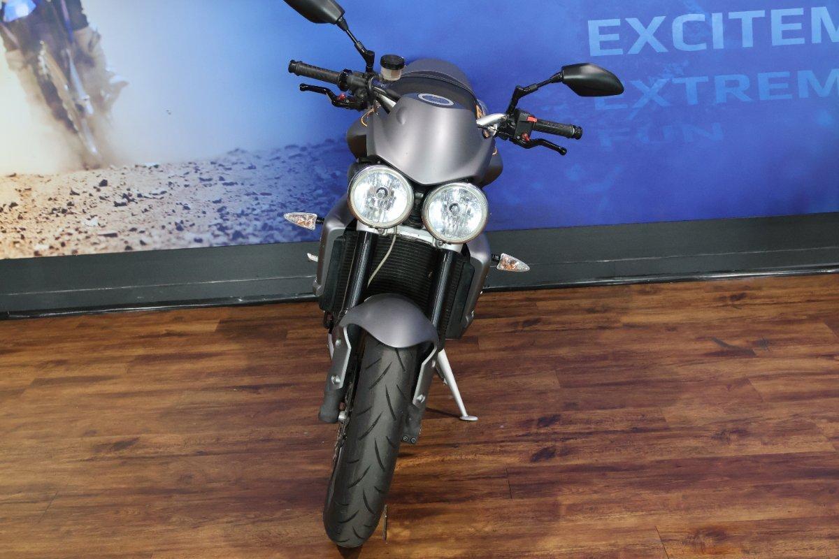 2010 TRIUMPH STREET TRIPLE 675 ROAD