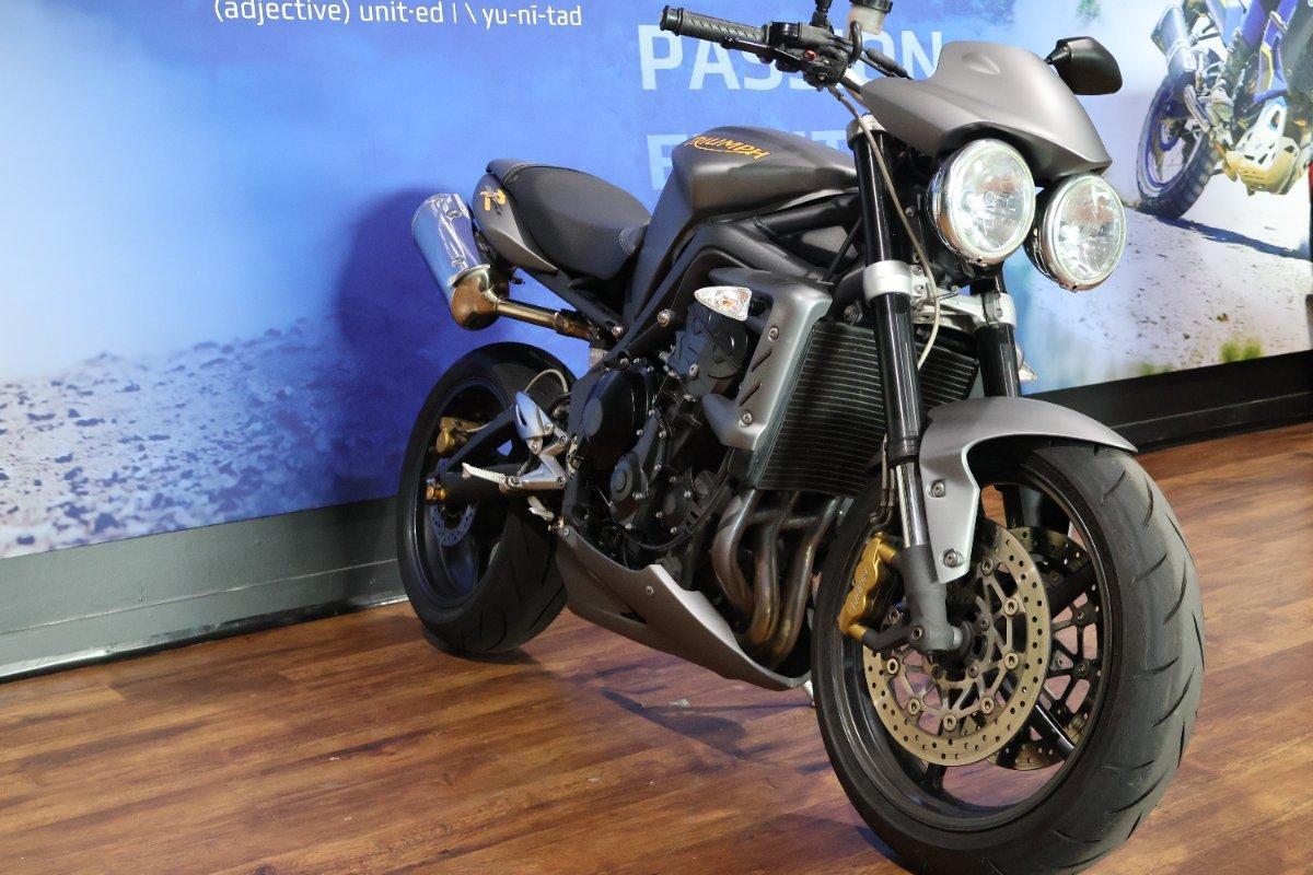 2010 TRIUMPH STREET TRIPLE 675 ROAD