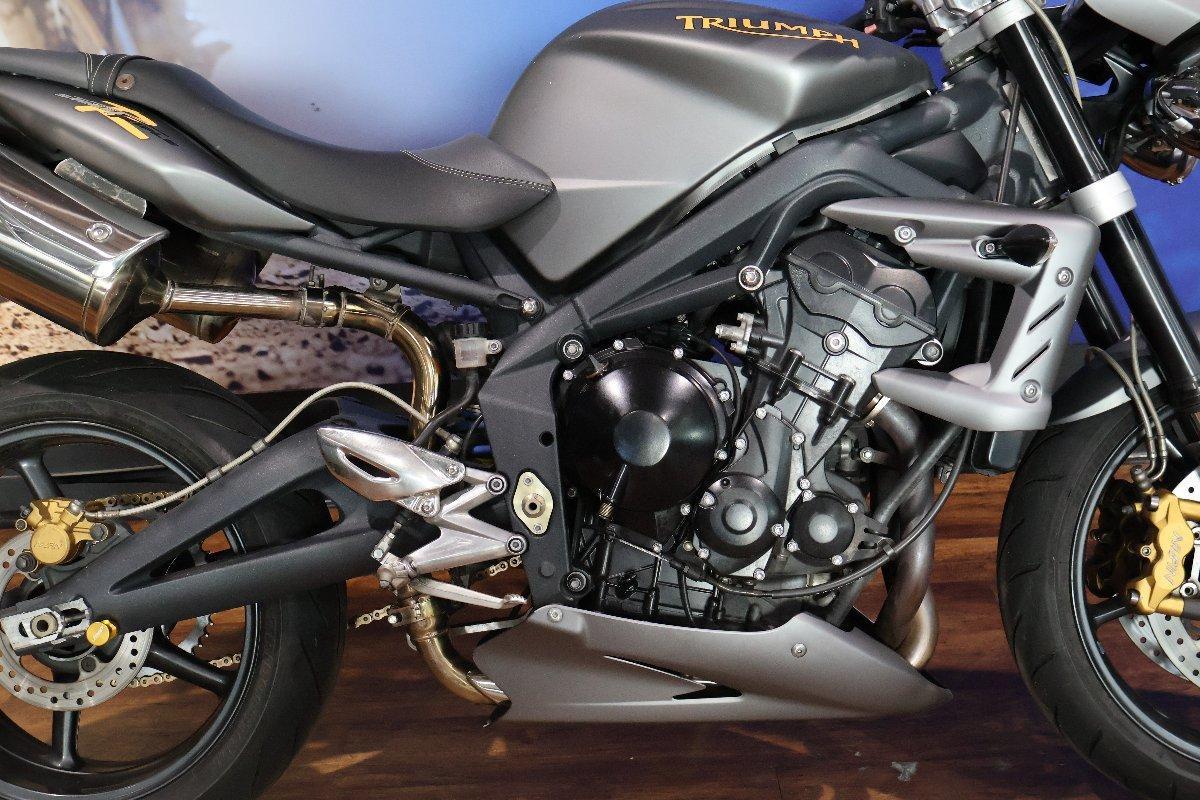 2010 TRIUMPH STREET TRIPLE 675 ROAD