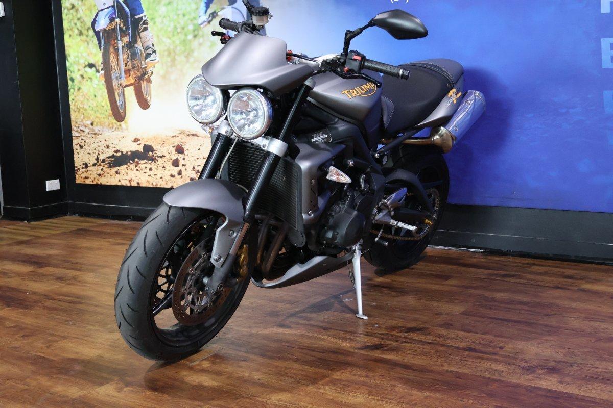 2010 TRIUMPH STREET TRIPLE 675 ROAD