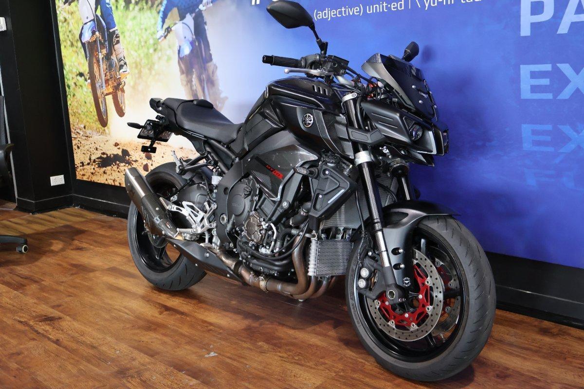 2016 YAMAHA MT-10 SPORTS