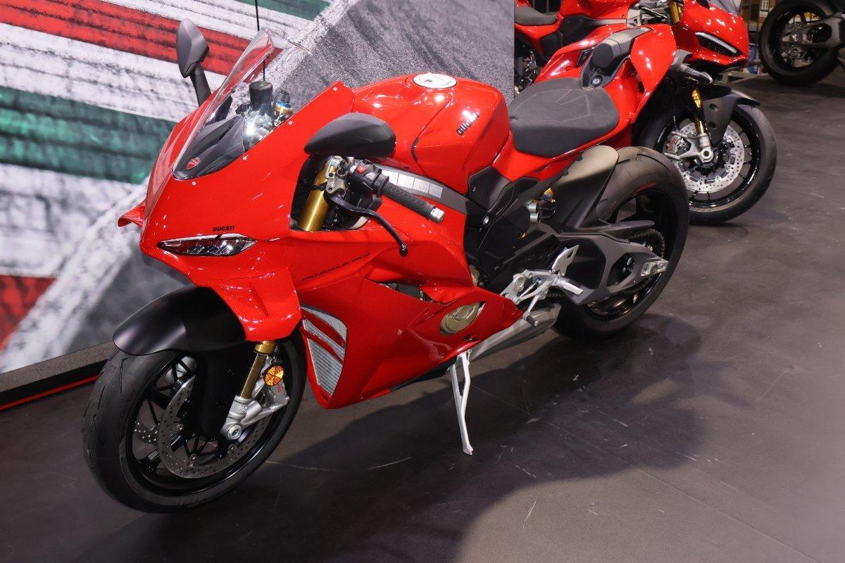 2025 DUCATI PANIGALE V4 S SPORTS