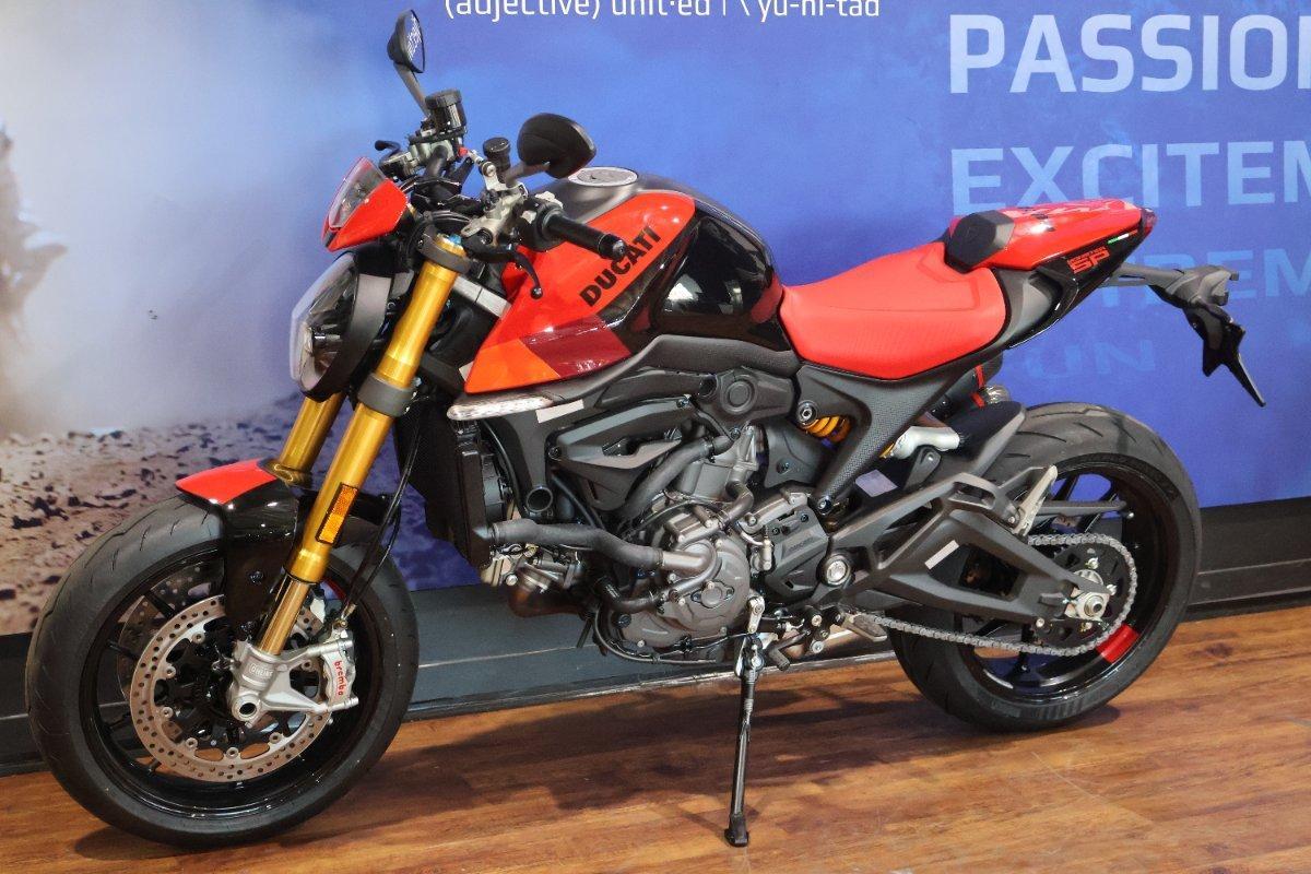 2025 DUCATI MONSTER SP ROAD