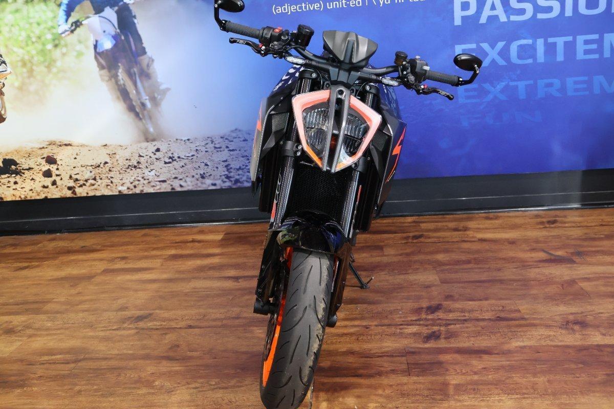 2017 KTM 1290 SUPER DUKE R SPORTS