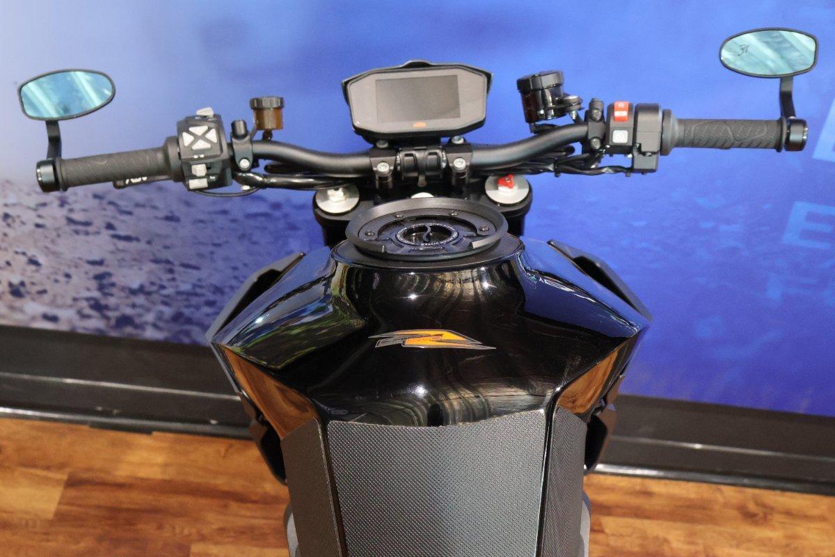 2017 KTM 1290 SUPER DUKE R SPORTS