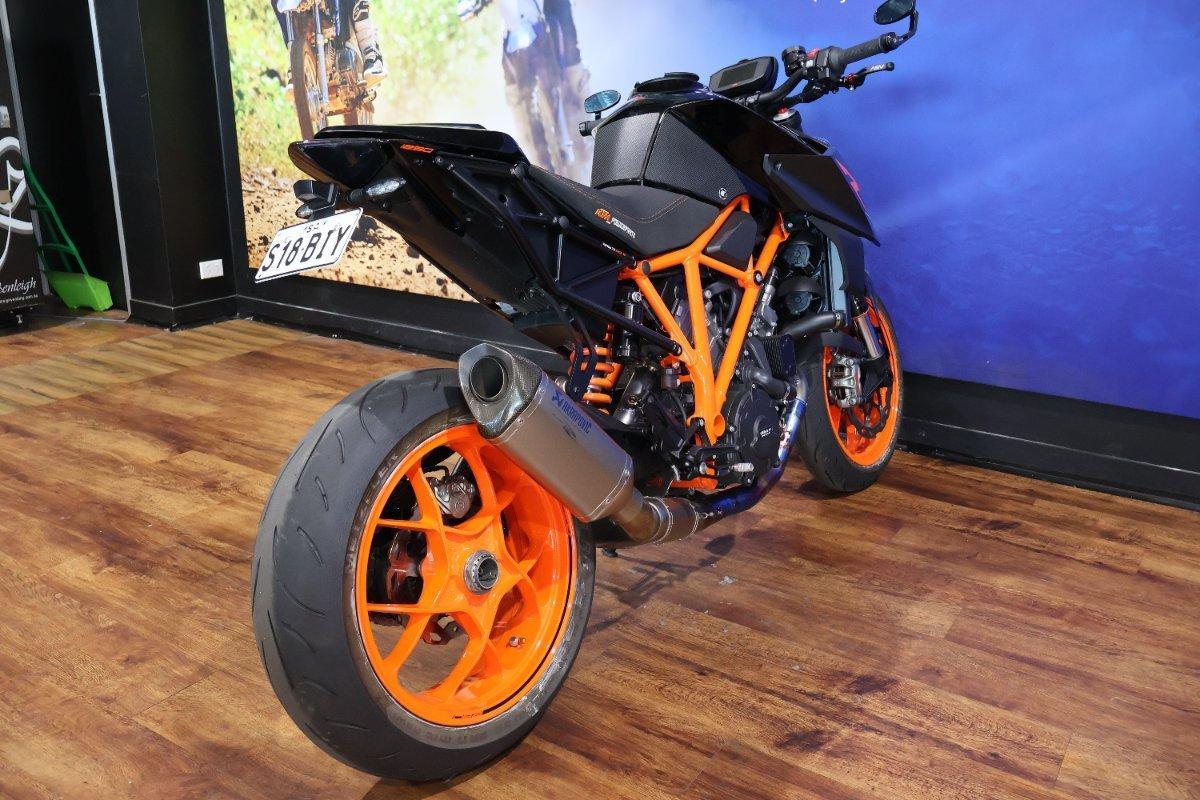 2017 KTM 1290 SUPER DUKE R SPORTS