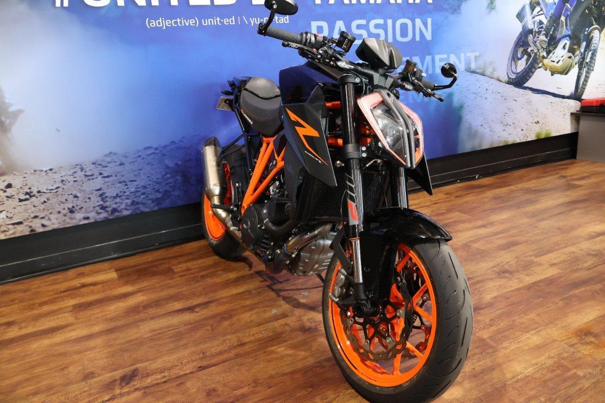 2017 KTM 1290 SUPER DUKE R SPORTS