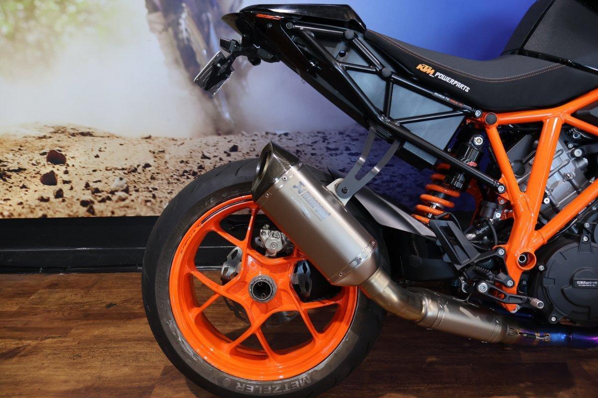 2017 KTM 1290 SUPER DUKE R SPORTS