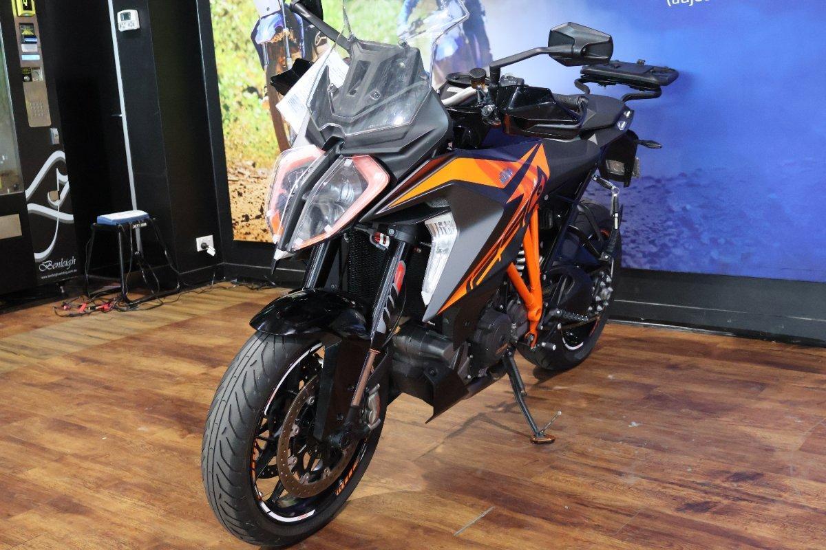 2020 KTM 1290 SUPER DUKE GT SPORTS