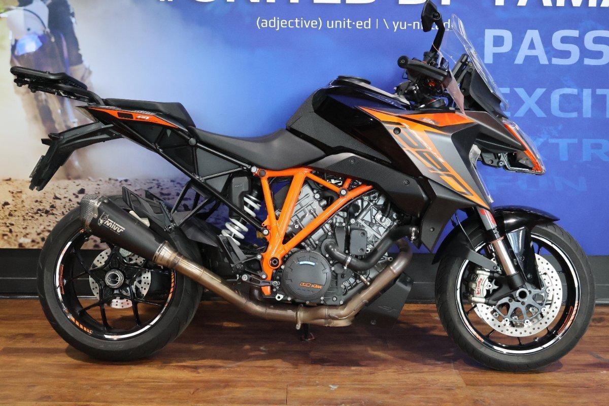 2020 KTM 1290 SUPER DUKE GT SPORTS