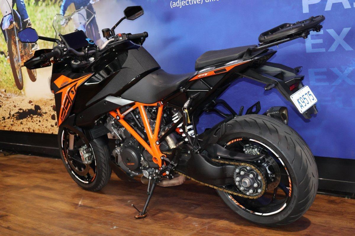 2020 KTM 1290 SUPER DUKE GT SPORTS