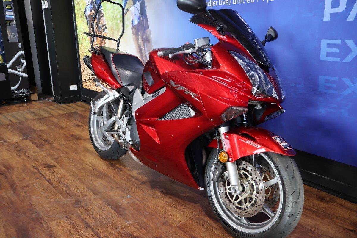2006 HONDA VFR800F (VFR800Fi) SPORTS