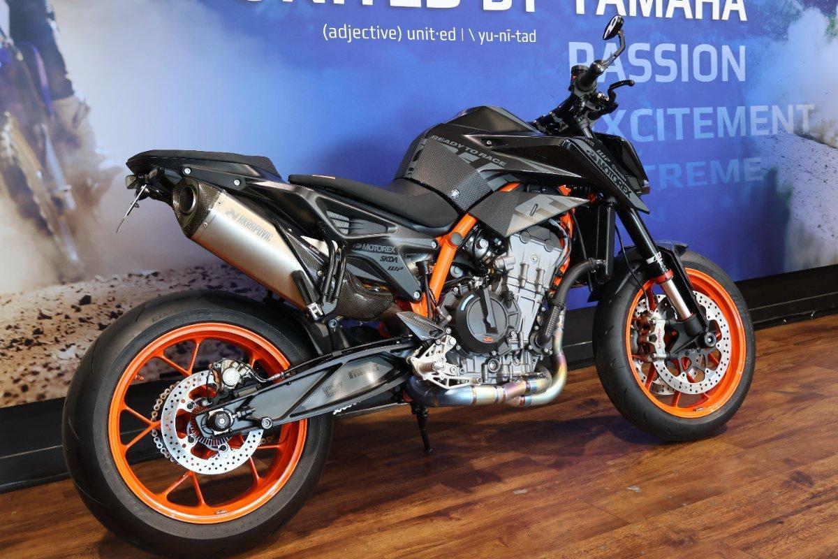2020 KTM 890 DUKE R ROAD