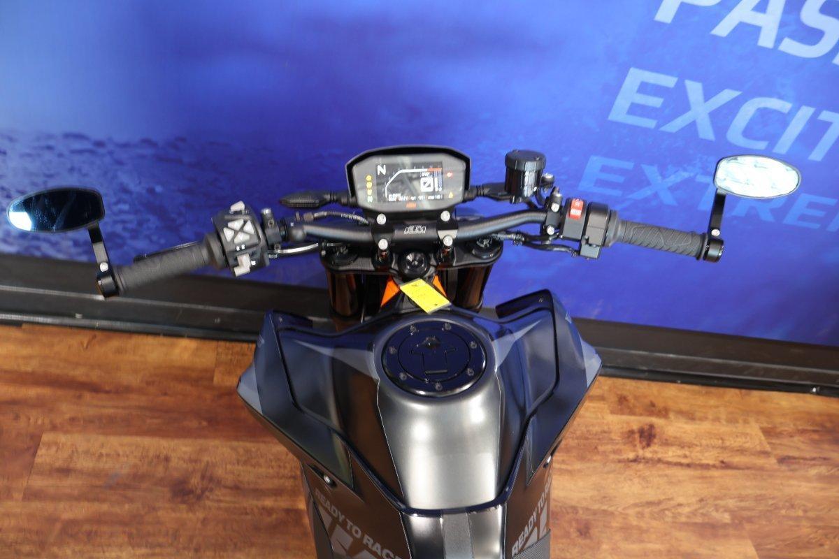 2020 KTM 890 DUKE R ROAD