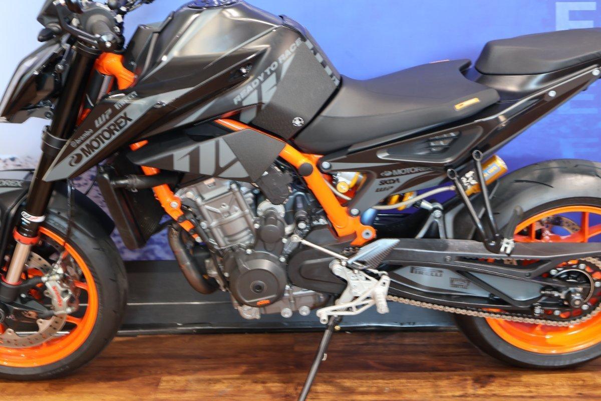 2020 KTM 890 DUKE R ROAD