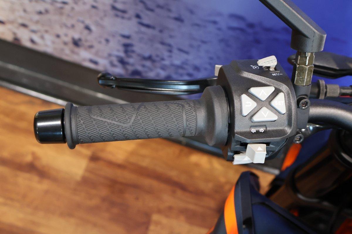 2020 KTM 890 DUKE R ROAD